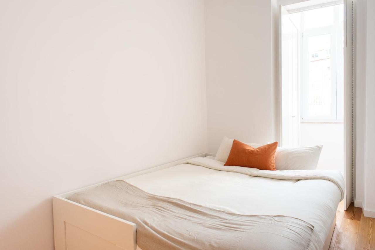 Apartamento Amaro Ii - Sleek 2 Bedroom In Alcantara *
